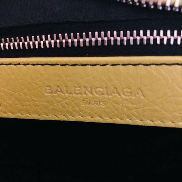 BALENCIAGA Yellow Leather City Bag - Picture 11 of 14